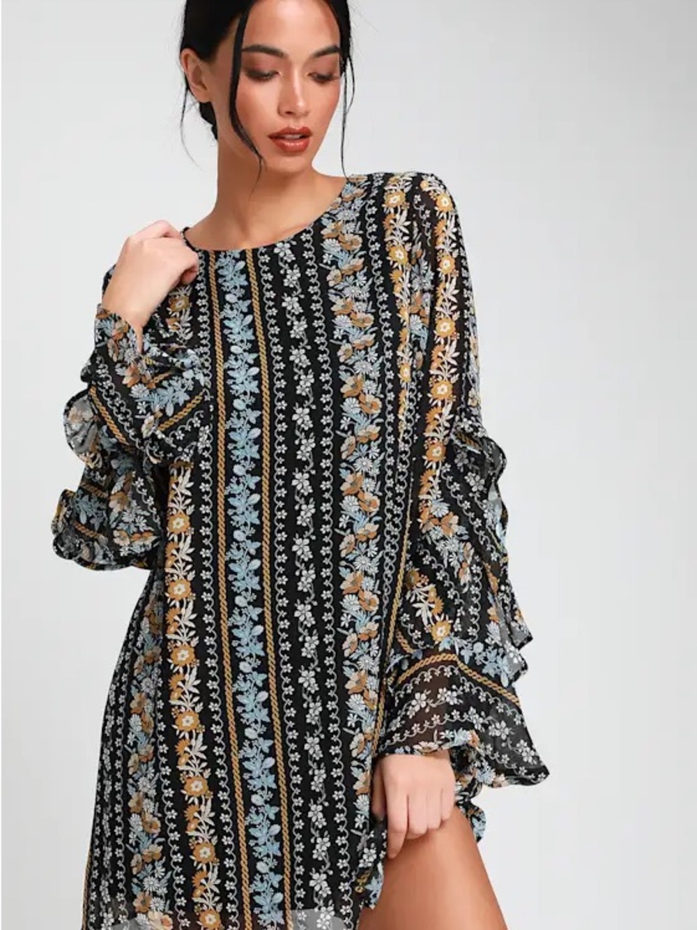 Lulu’s My Moment Black Floral Print Long Sleeve Shift Dress